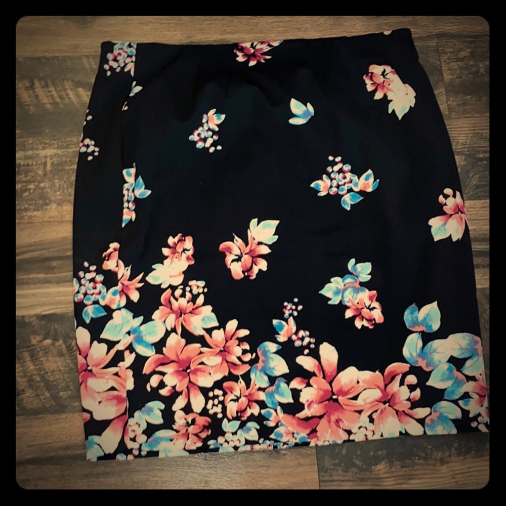 Lane Bryant floral pencil skirt